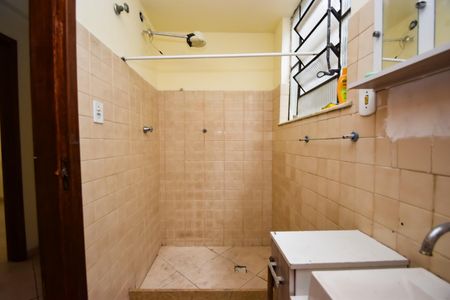 Banheiro Social de apartamento para alugar com 1 quarto, 40m² em Pilares, Rio de Janeiro