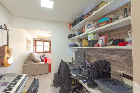 Escritório de casa à venda com 2 quartos, 160m² em Guajuviras, Canoas