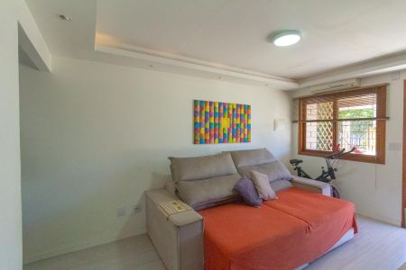 Sala de casa à venda com 2 quartos, 160m² em Guajuviras, Canoas