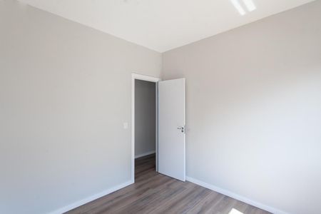 Quarto 2 de casa à venda com 4 quartos, 261m² em Heliópolis, Belo Horizonte