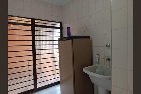 Casa à venda com 5 quartos, 251m² em Vila Georgina, Campinas
