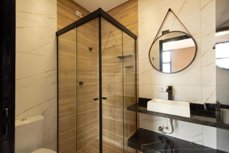 Banheiro de kitnet/studio para alugar com 1 quarto, 28m² em Vila Carvalho, Sorocaba