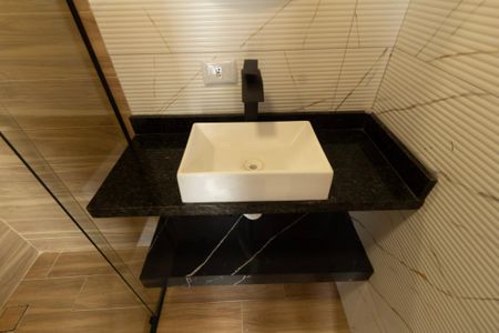 Banheiro de kitnet/studio para alugar com 1 quarto, 28m² em Vila Carvalho, Sorocaba