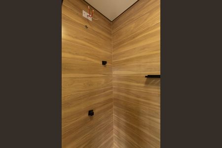 Banheiro de kitnet/studio para alugar com 1 quarto, 28m² em Vila Carvalho, Sorocaba