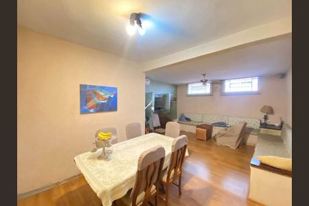 Casa à venda com 4 quartos, 220m² em Bosque, Campinas