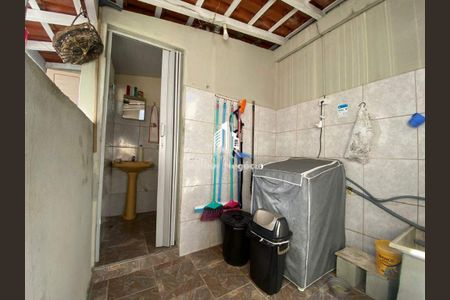 Casa à venda com 3 quartos, 150m² em Vila Marieta, Campinas