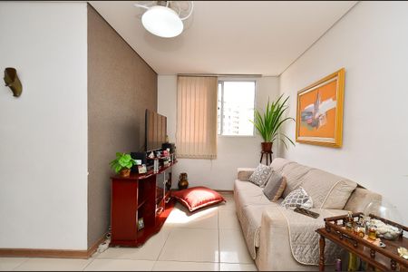 Sala de apartamento à venda com 3 quartos, 75m² em São Paulo, Belo Horizonte