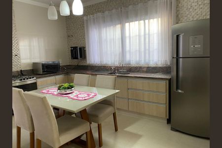 Cozinha de casa à venda com 2 quartos, 138m² em Jardim Samambaia, Campinas