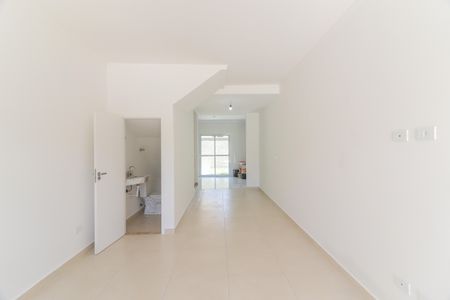 Sala de casa à venda com 2 quartos, 80m² em Jardim Sarah, São Paulo