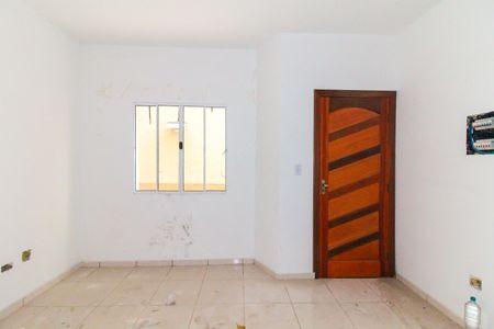 Sala de casa de condomínio para alugar com 2 quartos, 250m² em Jardim Itapemirim, São Paulo