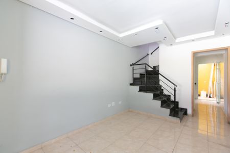 Sala de casa de condomínio à venda com 2 quartos, 79m² em Parada Xv de Novembro, São Paulo