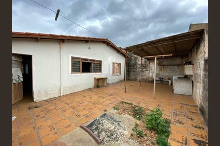 Casa à venda com 4 quartos, 185m² em Vila Castelo Branco, Campinas