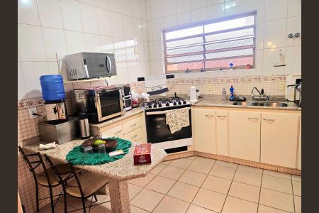 Casa para alugar com 4 quartos, 300m² em Taquaral, Campinas