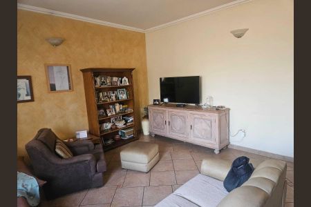 Casa para alugar com 4 quartos, 300m² em Taquaral, Campinas