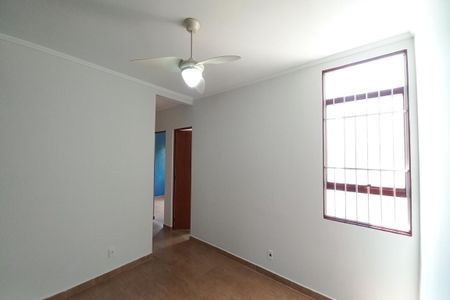 Sala de apartamento para alugar com 2 quartos, 43m² em Parque São Jorge, Campinas