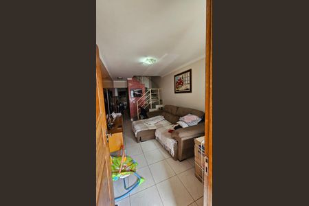 Sala de casa de condomínio à venda com 2 quartos, 65m² em Cidade Líder, São Paulo