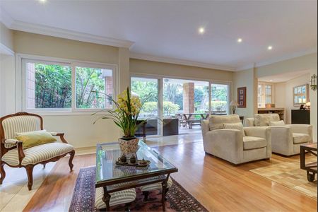 Casa à venda com 4 quartos, 622m² em Jardim Cordeiro, São Paulo