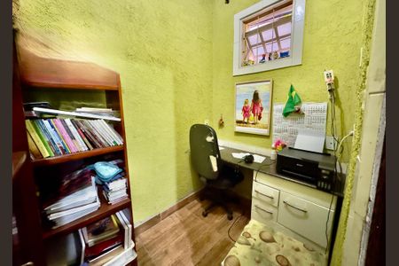 Quarto 3 de casa à venda com 3 quartos, 240m² em Tropical, Contagem