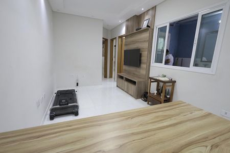 Sala de apartamento à venda com 2 quartos, 50m² em Jardim das Maravilhas, Santo André