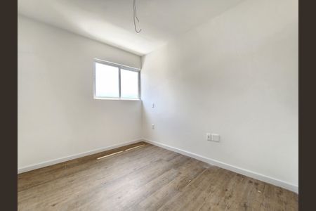 Quarto 2 de apartamento à venda com 2 quartos, 110m² em Vila Amaral, Belo Horizonte