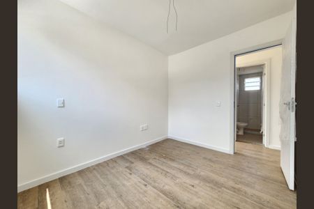 Quarto 1 de apartamento à venda com 2 quartos, 110m² em Vila Amaral, Belo Horizonte