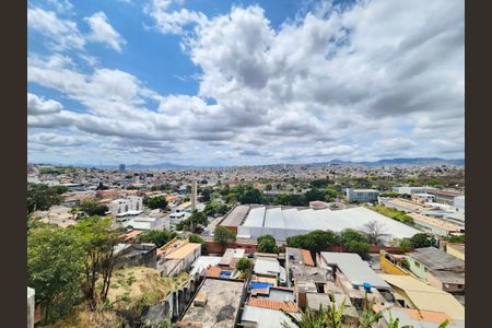 Vista de apartamento à venda com 2 quartos, 59m² em Vila Amaral, Belo Horizonte