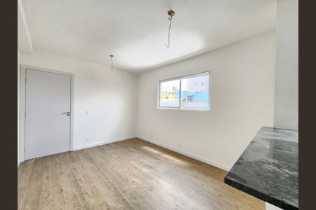 Sala de apartamento à venda com 2 quartos, 59m² em Vila Amaral, Belo Horizonte