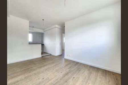 Sala de apartamento à venda com 2 quartos, 56m² em Vila Amaral, Belo Horizonte