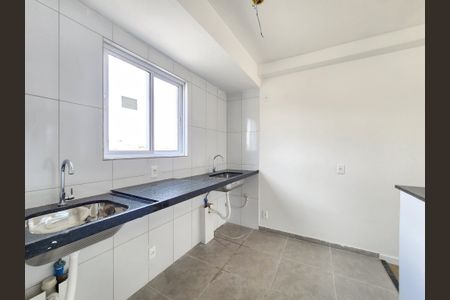 Cozinha e Área de Serviço de apartamento à venda com 2 quartos, 56m² em Vila Amaral, Belo Horizonte