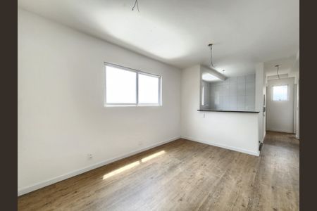 Sala de apartamento à venda com 2 quartos, 59m² em Vila Amaral, Belo Horizonte