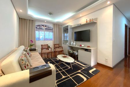 Sala de casa para alugar com 4 quartos, 320m² em Ana Lúcia, Belo Horizonte