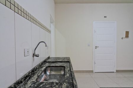 Sala/Cozinha de casa para alugar com 2 quartos, 50m² em Jardim Santa Monica, São Paulo