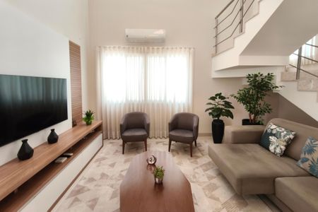 Sala de TV de casa de condomínio à venda com 4 quartos, 268m² em Swiss Park, Campinas