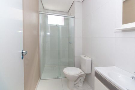 Banheiro de apartamento para alugar com 1 quarto, 49m² em Bom Jesus, Porto Alegre