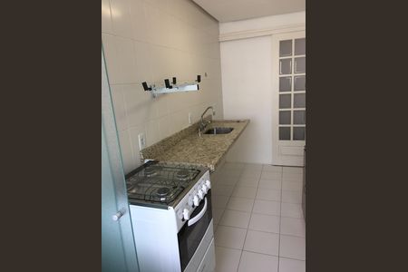 Cozinha de apartamento para alugar com 2 quartos, 72m² em Jardim Carvalho, Porto Alegre