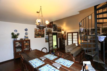 Sala de casa à venda com 3 quartos, 296m² em Jardim Vitoria Regia (zona Oeste), São Paulo