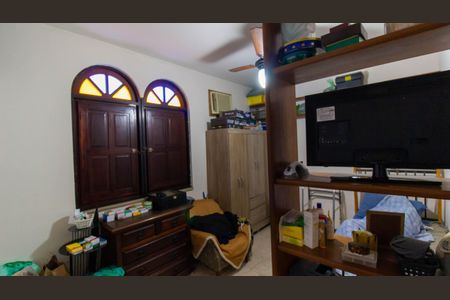 Casa à venda com 4 quartos, 360m² em Itaipu, Niterói