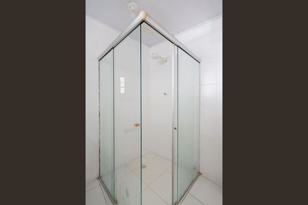 Banheiro de casa para alugar com 1 quarto, 49m² em Vila Diva, São Paulo