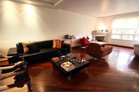 Casa à venda com 4 quartos, 315m² em Alto da Boa Vista, São Paulo