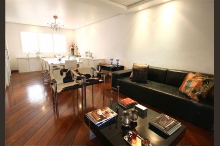 Casa à venda com 4 quartos, 315m² em Alto da Boa Vista, São Paulo