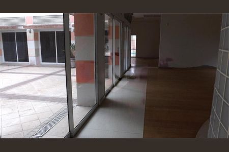 Casa à venda com 4 quartos, 520m² em Cidade Ademar, São Paulo