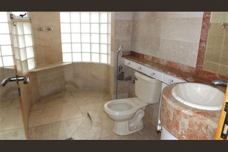 Casa à venda com 4 quartos, 520m² em Cidade Ademar, São Paulo