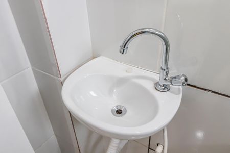 Banheiro de kitnet/studio para alugar com 1 quarto, 40m² em Vila São Jorge, Barueri