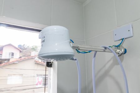 Banheiro de kitnet/studio para alugar com 1 quarto, 40m² em Vila São Jorge, Barueri