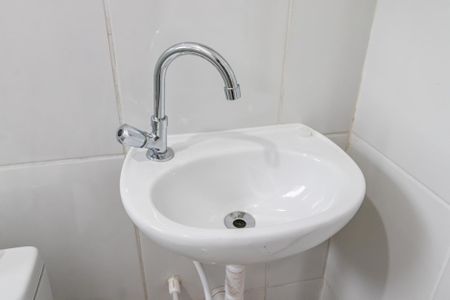 Banheiro de kitnet/studio para alugar com 1 quarto, 40m² em Vila São Jorge, Barueri