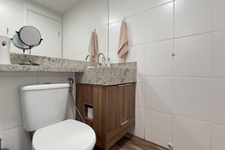 Banheiro da Suíte de apartamento à venda com 3 quartos, 62m² em Jardim Bela Vista, Guarulhos