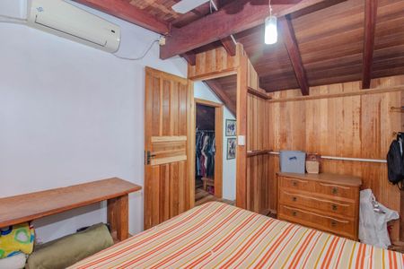 Quarto 1 - Casa Principal de casa para alugar com 3 quartos, 500m² em Bom Jesus, Porto Alegre