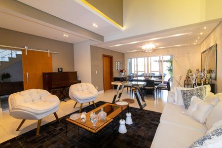 Sala de casa de condomínio à venda com 4 quartos, 300m² em Loteamento Caminhos de San Conrado (sousas), Campinas