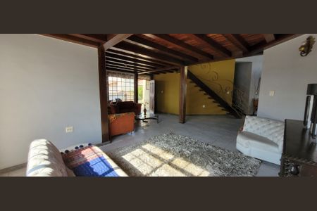 Sala de casa para alugar com 4 quartos, 360m² em Filadélfia, Betim
