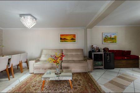 Sala de casa à venda com 3 quartos, 450m² em Vila Cavaton, São Paulo